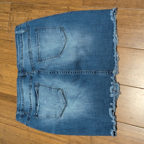 KanCan Distressed Denim Mini Skirt Size 11/29 - Picture 5 of 9
